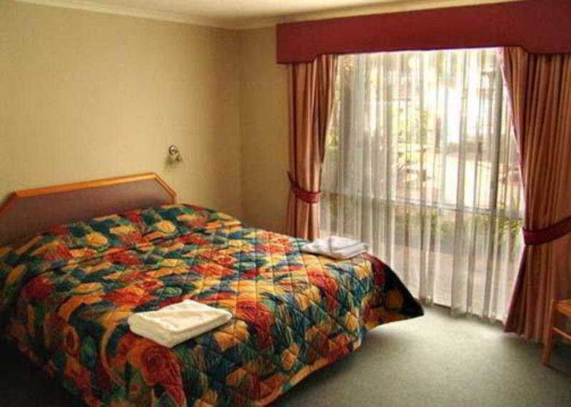 Mandurah Motel And Apartments Extérieur photo